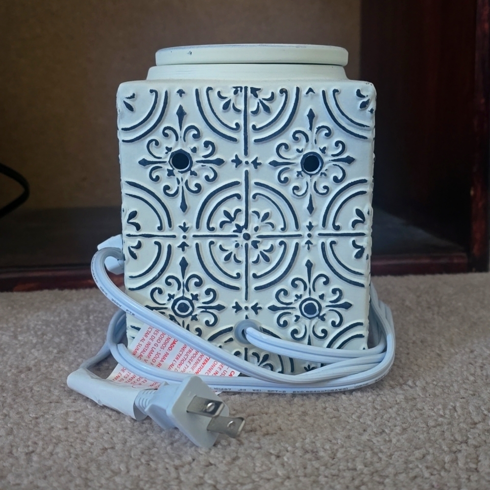 Pressed Tin Scentsy Warmer